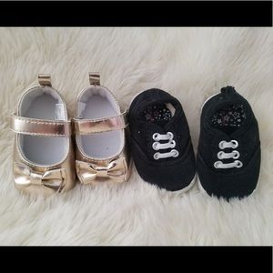 5/$10 💐 Size 2 baby shoes